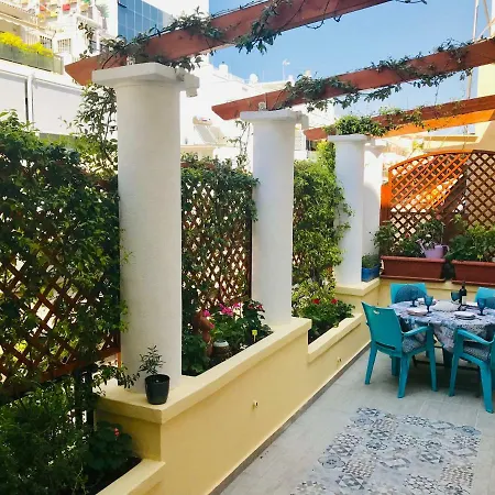 Oasis Veranda Under Columns.Kolonaki Embassy Area. Athens Exterior photo