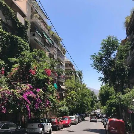 Oasis Veranda Under Columns.Kolonaki Embassy Area. Athens Exterior photo