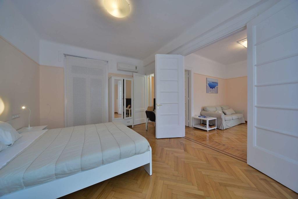 Apartment Oasis Veranda Under Columns.kolonaki Embassy Area. *
