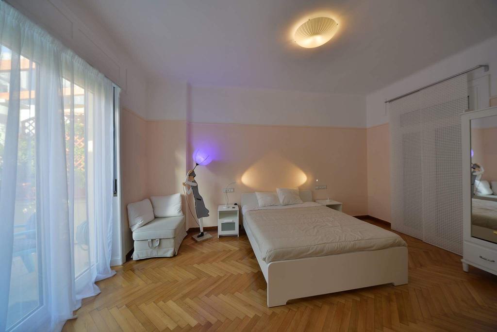 Apartment Oasis Veranda Under Columns.kolonaki Embassy Area.